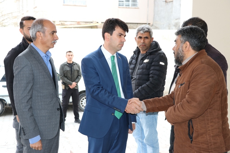Kaymakamımız Emrah Uzun, Erkek Ailesine Taziye Ziyaretinde Bulundu.