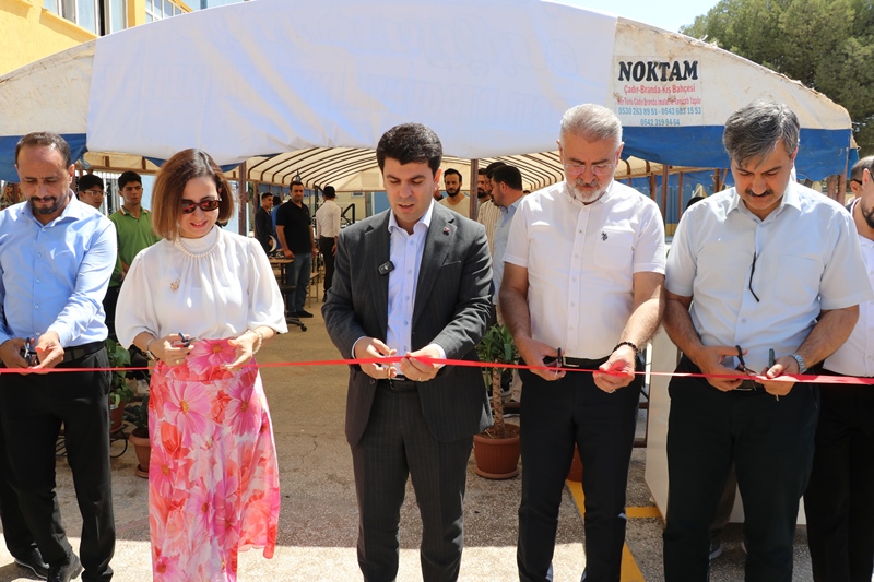 Kaymakamımız, Şehit Cuma İbiş Mesleki Teknik ve Anadolu Lisesinin Yıl Sonu Sergisine Katıldı.